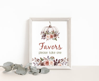 Fall Favors Sign | Pumpkin Themed Party Table Decorations - 30I